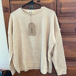 Listicle Women’s Cream Crewneck Sweater Size Medium NWT
